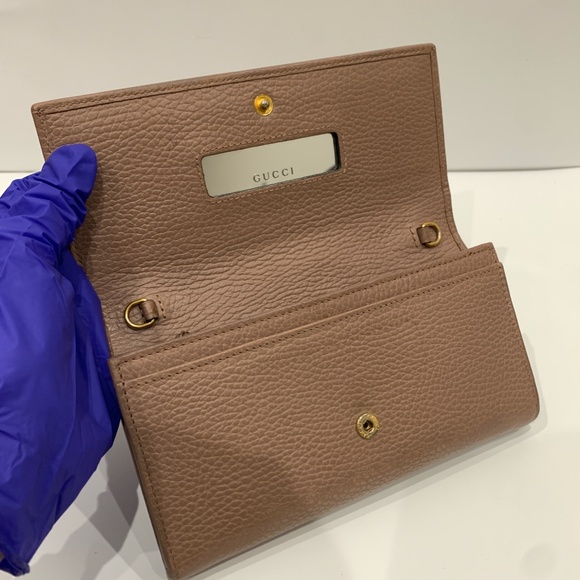 Gucci Pink Guccissima GG Clutch Sku#85436(Gently used,snap loose, missing strap) - Picture 4 of 15